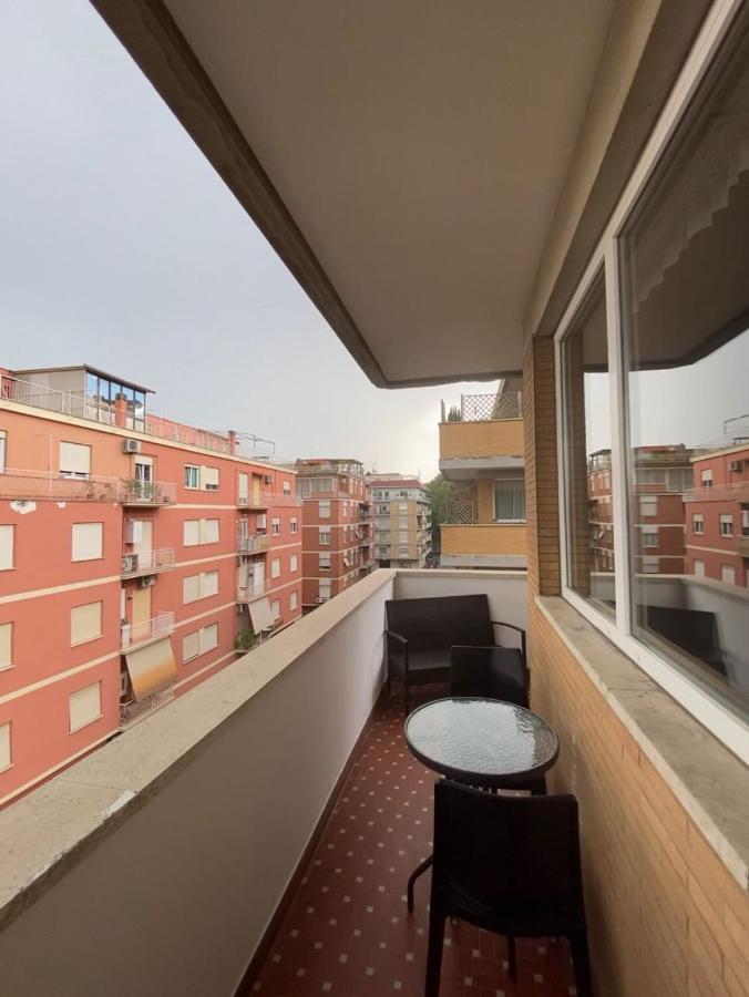 Rome Sweet Home Vatican — Photos 3